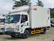 4.2米宽体2.3米宽江铃箱货出售